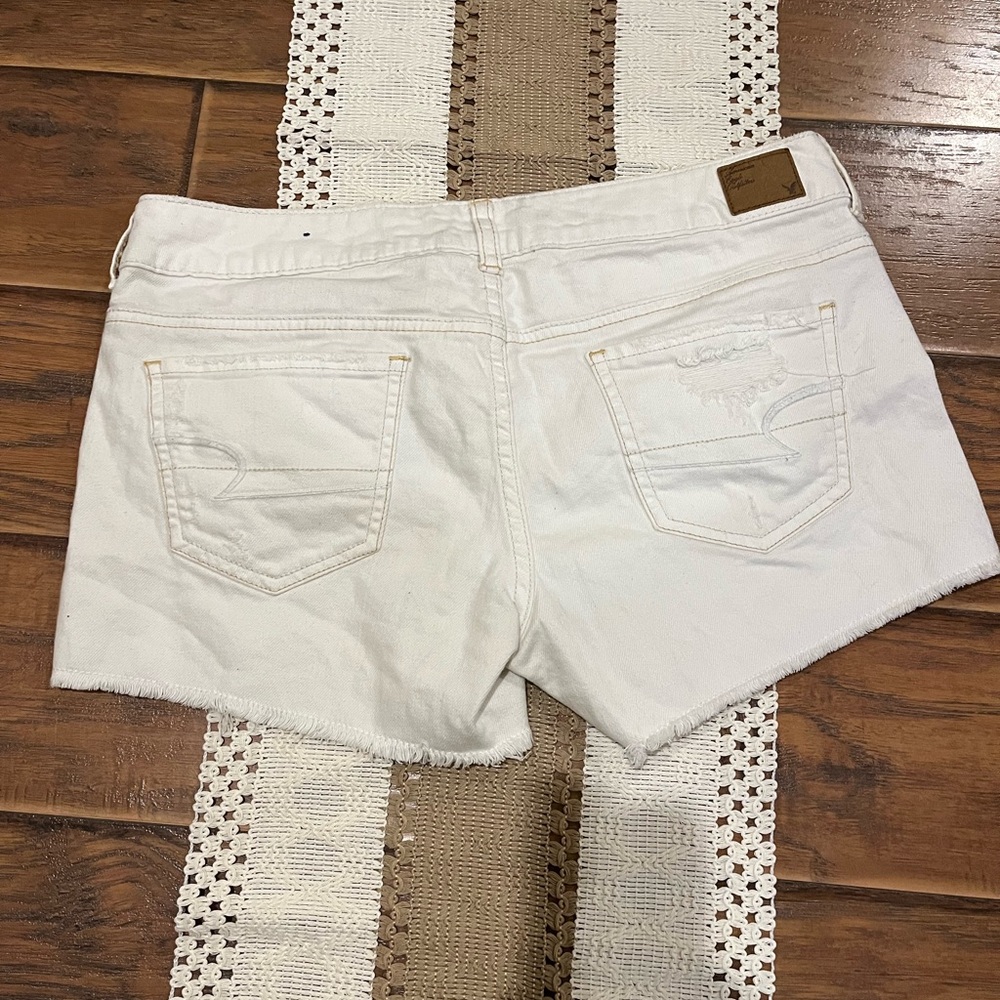 American Eagle Shorts Size 8 - Picture 3 of 9
